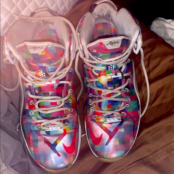 Worn only 3 times. Very comfy, bought for $220.00 - Picture 2 of 3